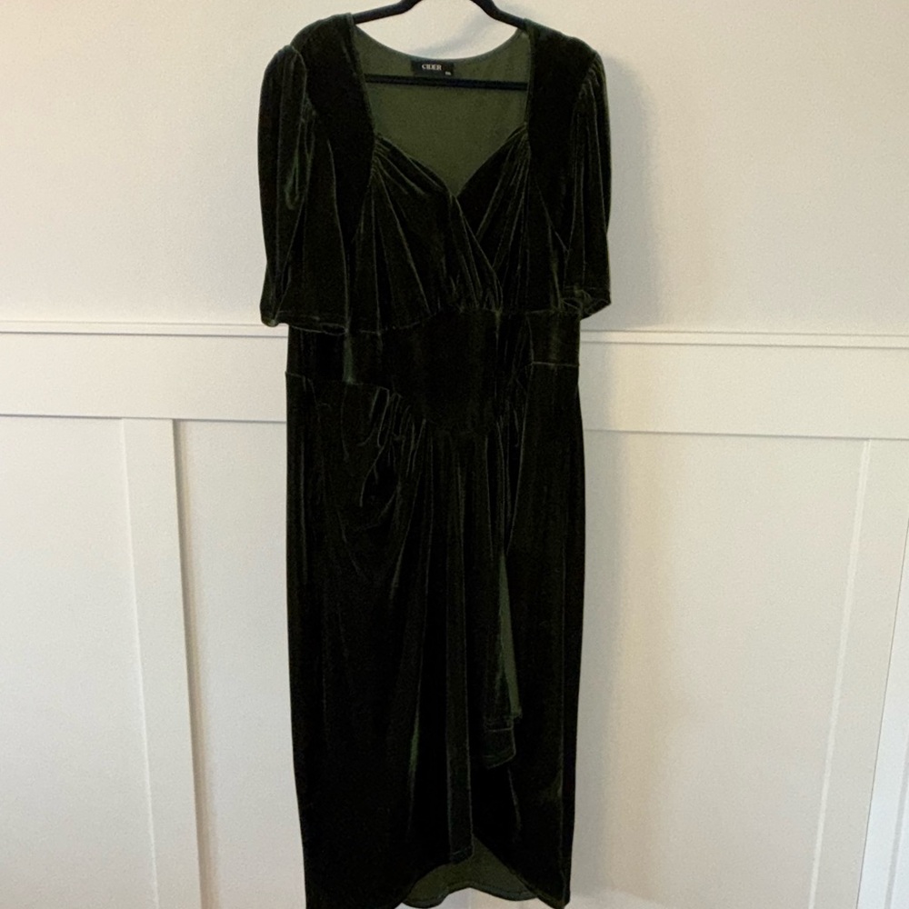 Cider Green Velvet Puff Sleeve V-Neck Gown